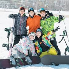 顶级滑雪场封面